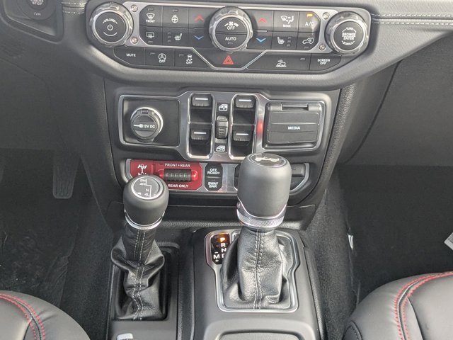 new 2025 Jeep Wrangler car, priced at $57,590