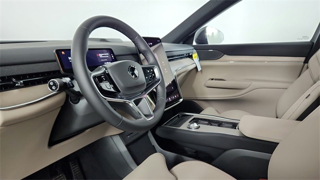 new 2025 Volvo EX90 car, priced at $91,820
