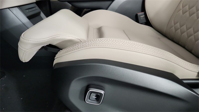 new 2025 Volvo EX90 car, priced at $91,820