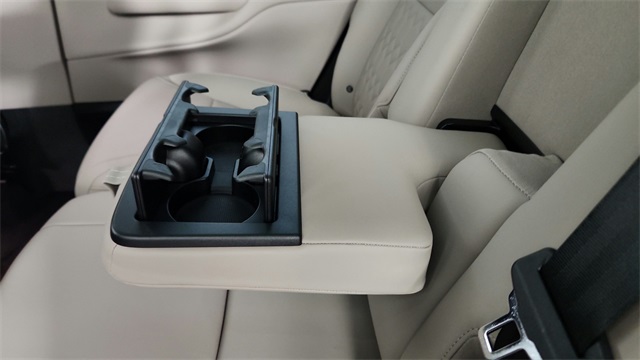 new 2025 Volvo EX90 car, priced at $91,820