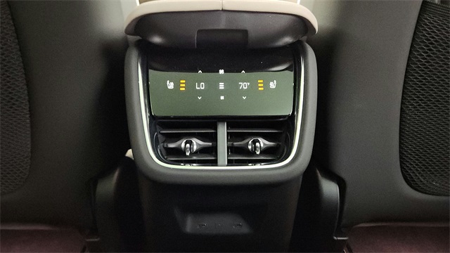 new 2025 Volvo EX90 car, priced at $91,820