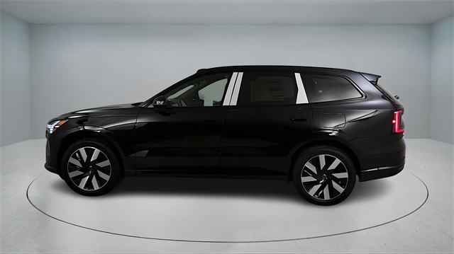 new 2025 Volvo EX90 car, priced at $91,820