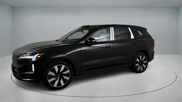 new 2025 Volvo EX90 car, priced at $91,820
