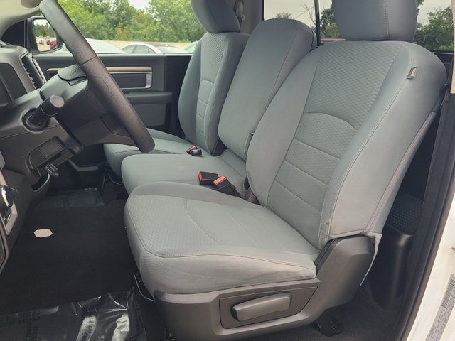 used 2019 Ram 1500 Classic car, priced at $19,000