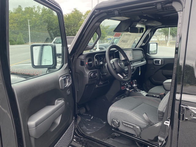 new 2025 Jeep Wrangler car, priced at $54,357