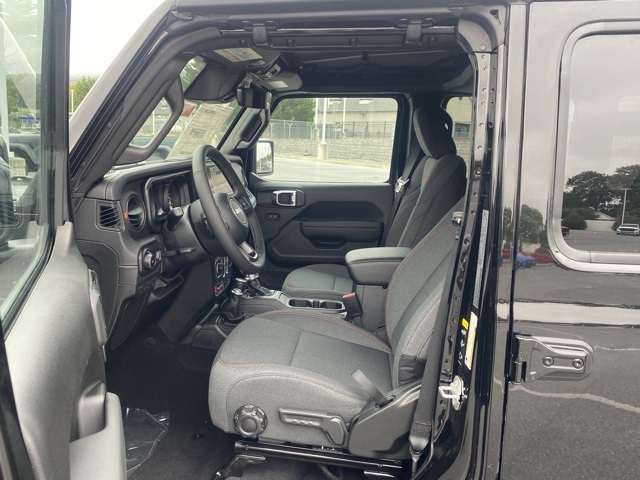 new 2025 Jeep Wrangler car, priced at $54,357