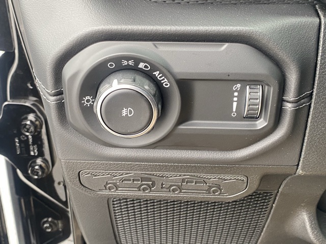 new 2025 Jeep Wrangler car, priced at $54,357