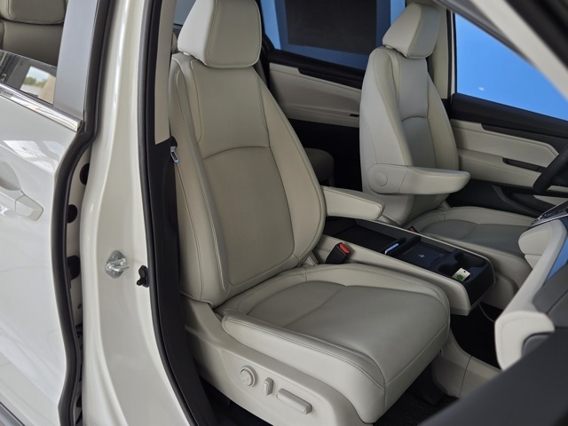 new 2026 Honda Odyssey car, priced at $44,745
