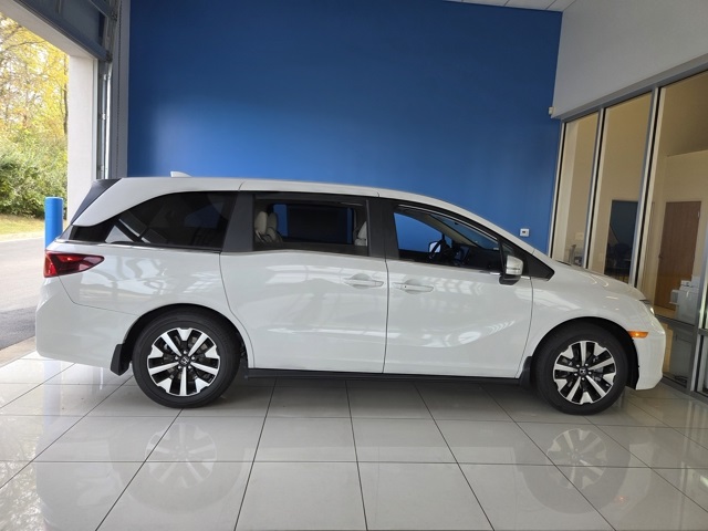 new 2026 Honda Odyssey car, priced at $44,745
