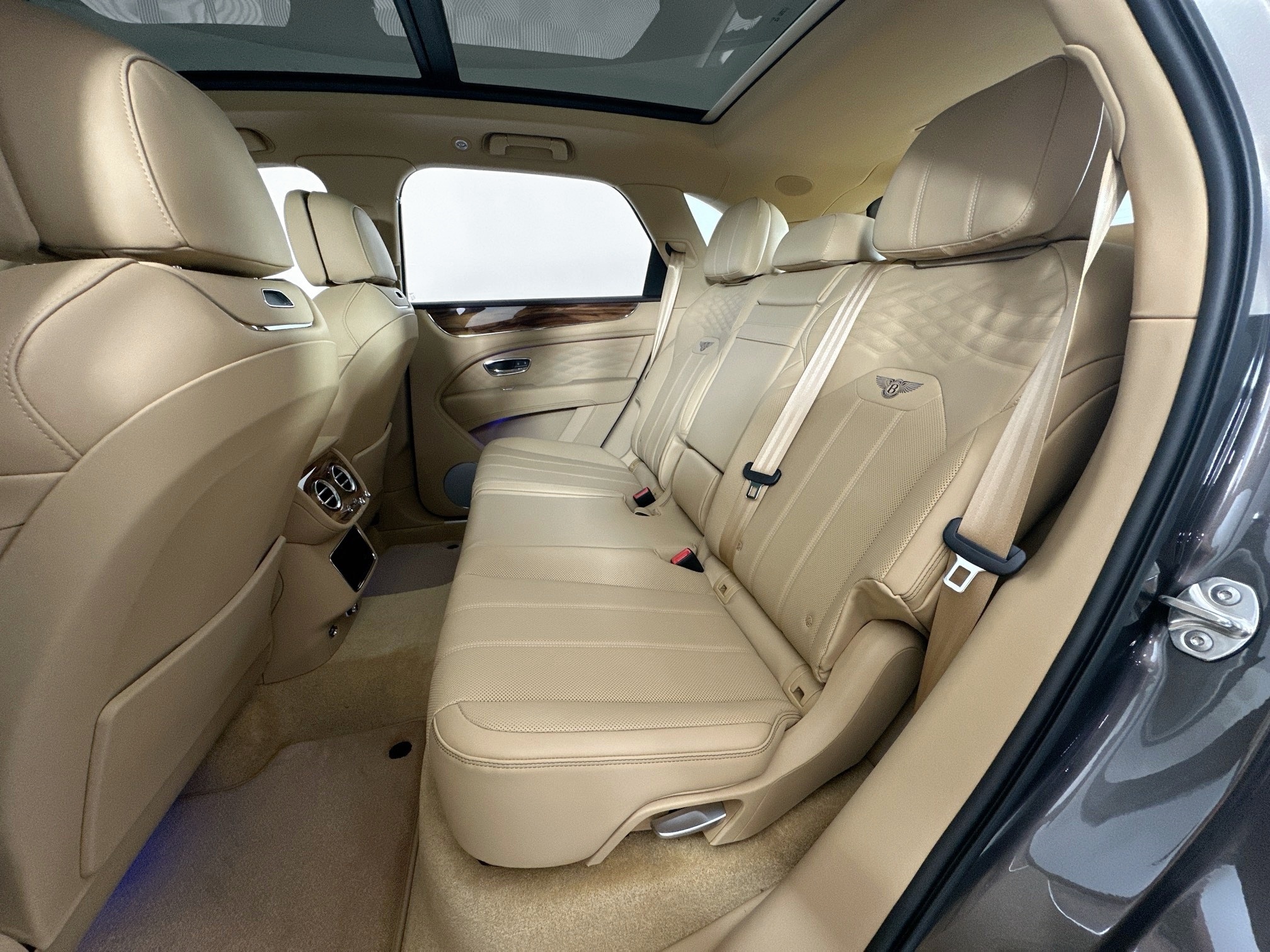 new 2025 Bentley Bentayga car