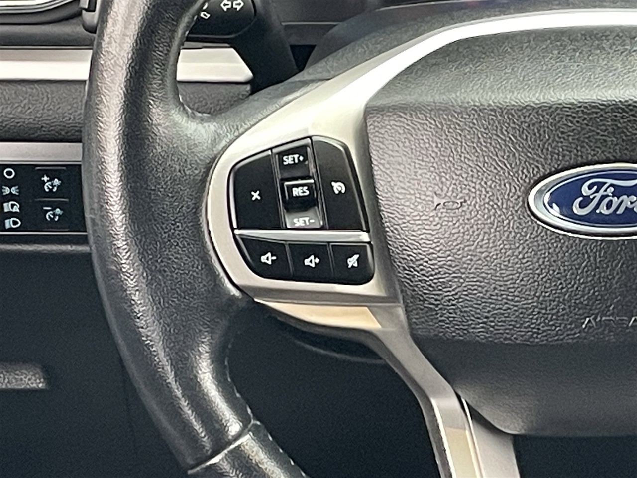 used 2023 Ford Explorer car, priced at $29,999
