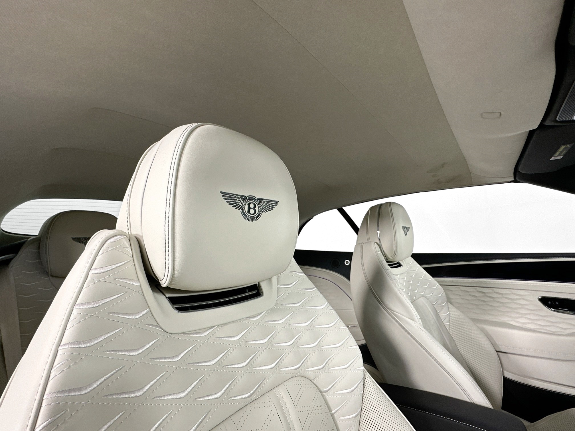 new 2025 Bentley Continental GTC car