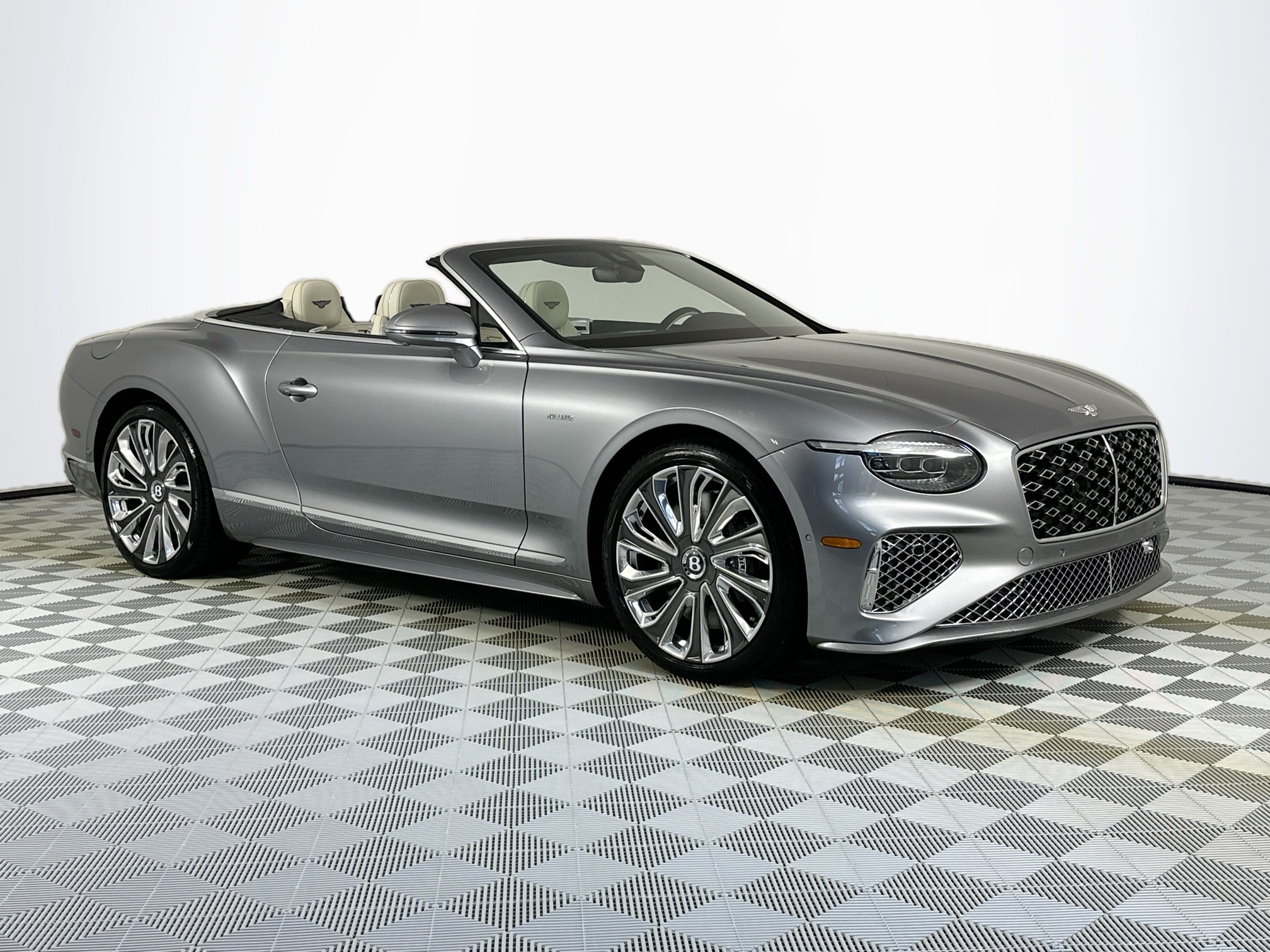 new 2025 Bentley Continental GTC car