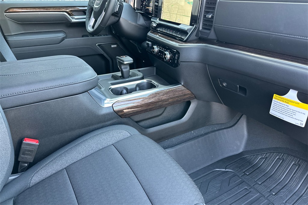 new 2025 GMC Sierra 1500 car, priced at $55,380