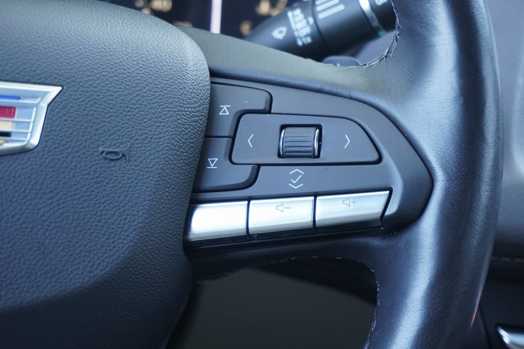 used 2022 Cadillac XT4 car, priced at $23,300