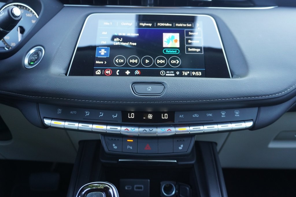 used 2022 Cadillac XT4 car, priced at $23,300