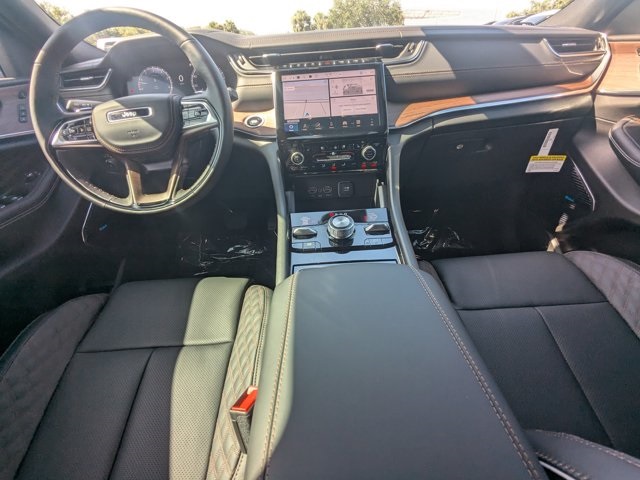 new 2025 Jeep Grand Cherokee car, priced at $59,450