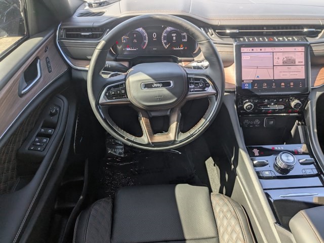 new 2025 Jeep Grand Cherokee car, priced at $59,450