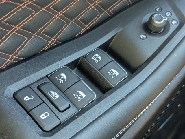 new 2025 Jeep Grand Cherokee car, priced at $59,450