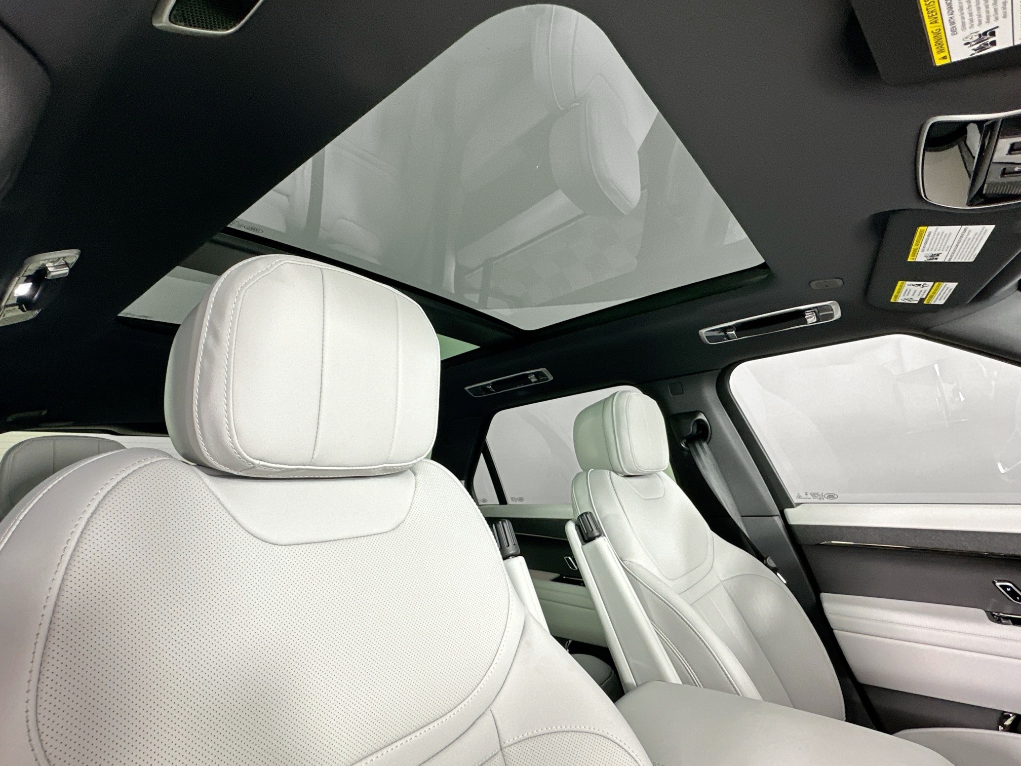 new 2025 Land Rover Range Rover Sport car, priced at $93,625