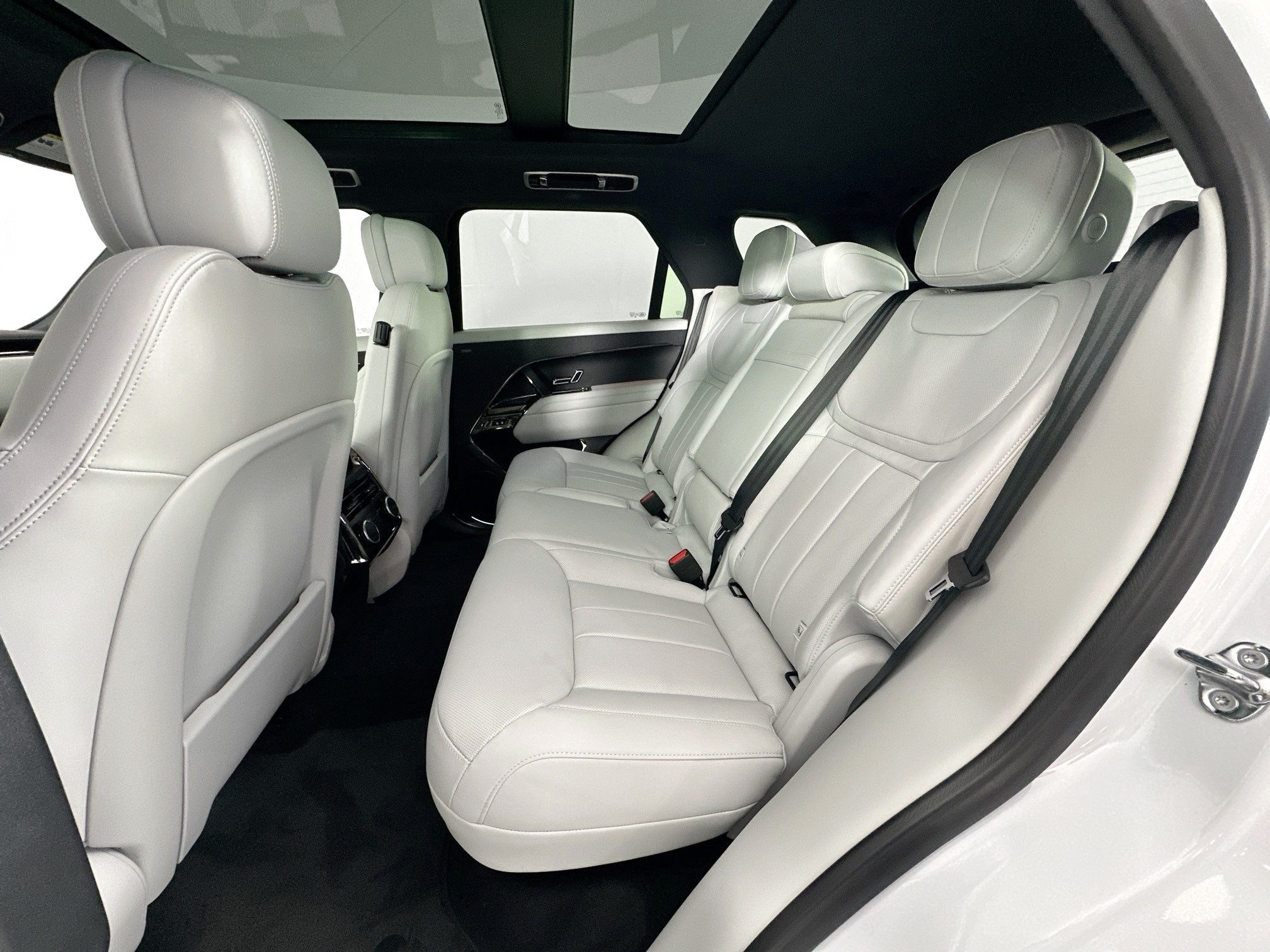 new 2025 Land Rover Range Rover Sport car, priced at $93,625