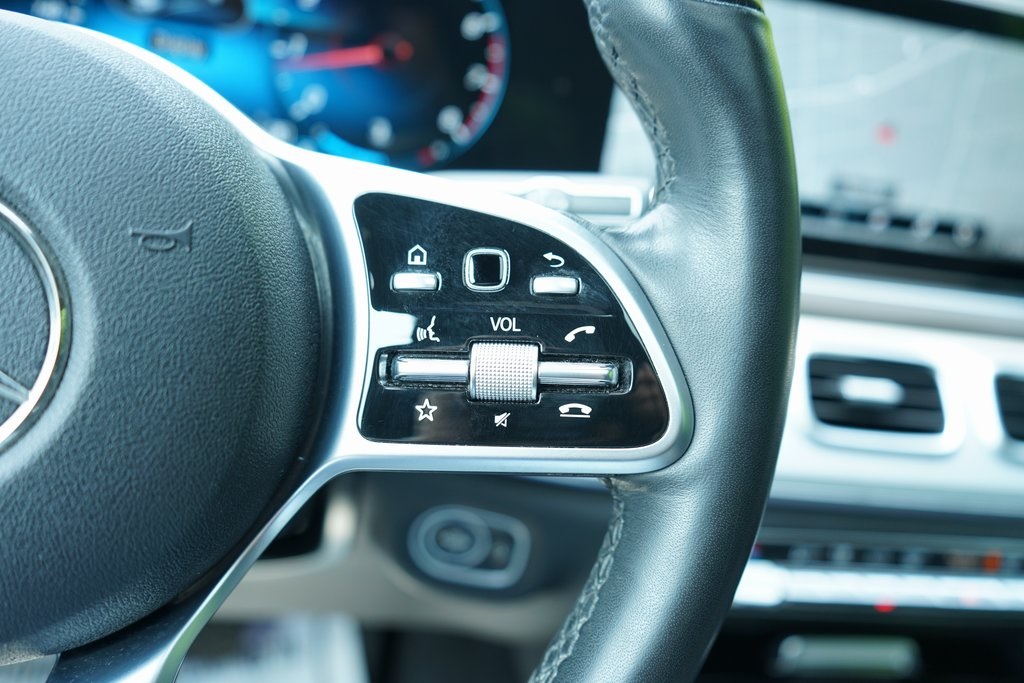 used 2022 Mercedes-Benz GLE car, priced at $35,995