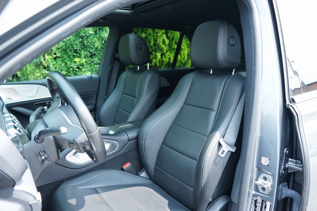 used 2022 Mercedes-Benz GLE car, priced at $35,995