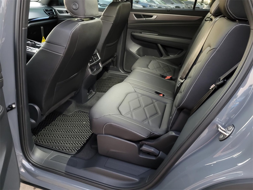 new 2025 Volkswagen Atlas Cross Sport car, priced at $40,330