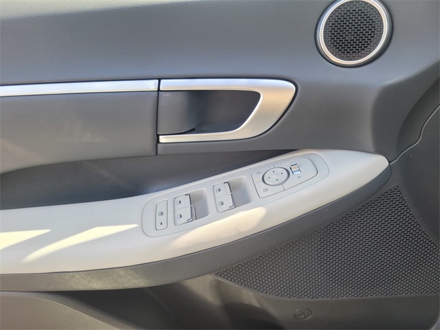 new 2025 Hyundai Sonata Hybrid car, priced at $29,845