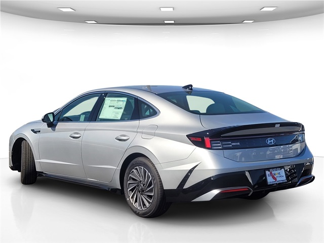 new 2025 Hyundai Sonata Hybrid car, priced at $29,845