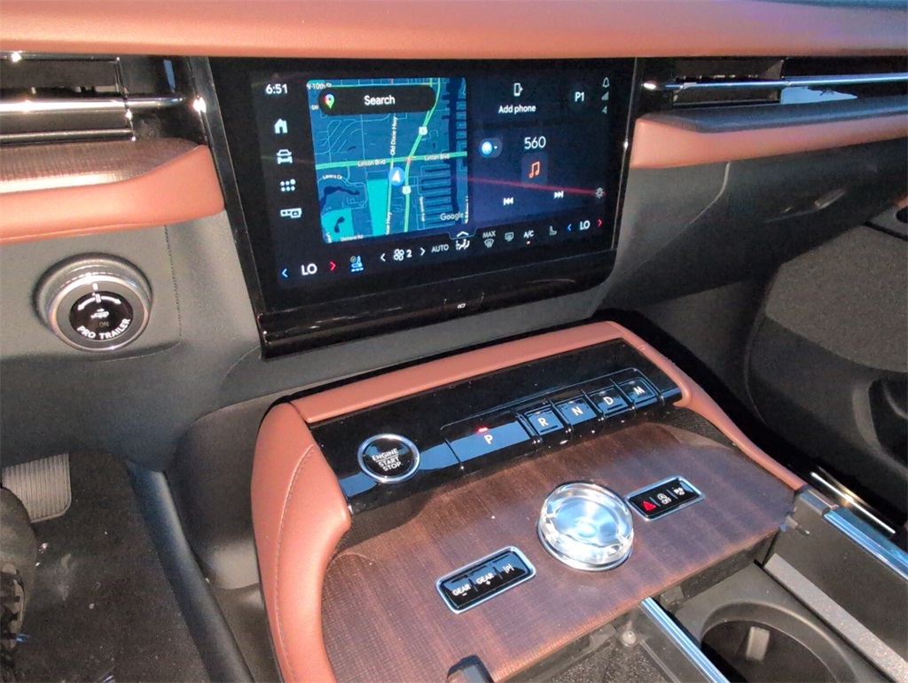 new 2025 Lincoln Navigator car, priced at $102,752