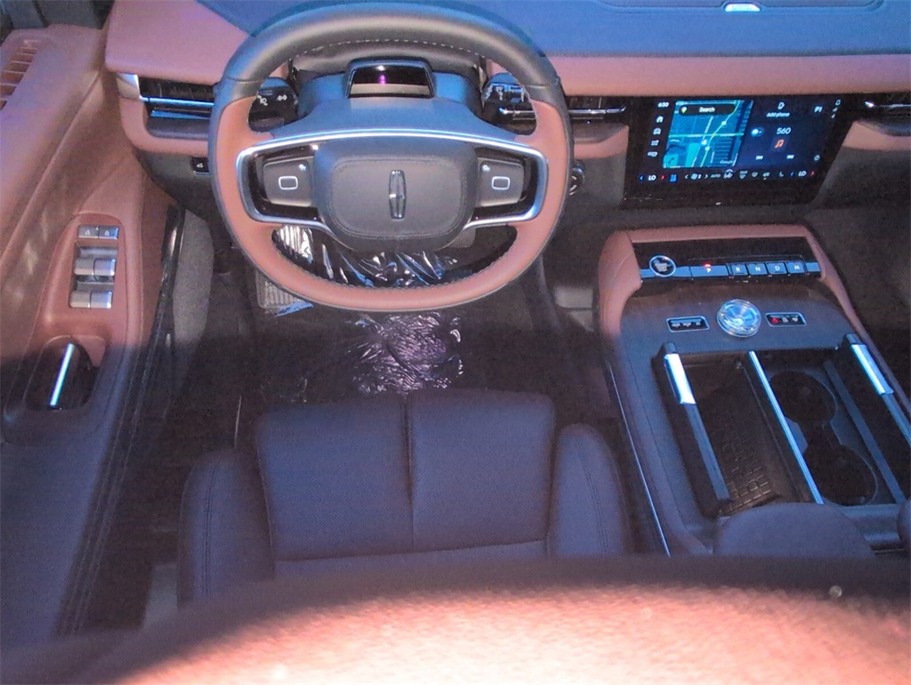 new 2025 Lincoln Navigator car, priced at $102,752