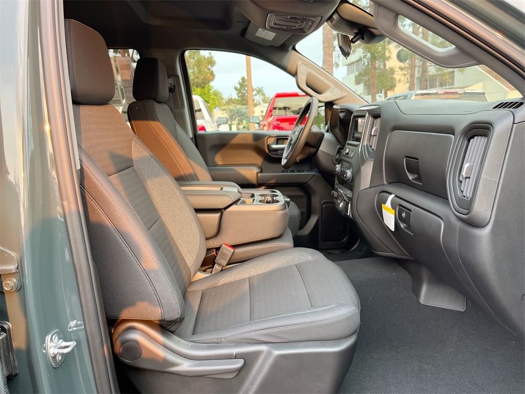 new 2025 Chevrolet Silverado 1500 car, priced at $49,916