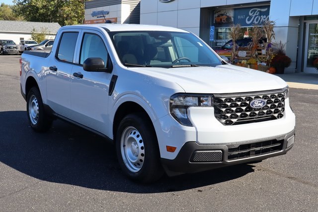 new 2025 Ford Maverick car, priced at $32,139