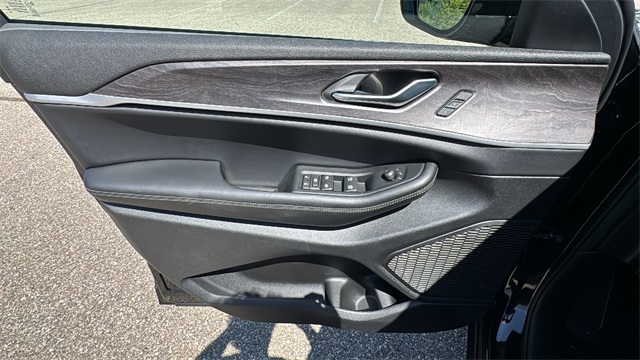 new 2025 Jeep Grand Cherokee car, priced at $48,340