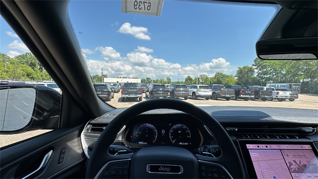 new 2025 Jeep Grand Cherokee car, priced at $48,340