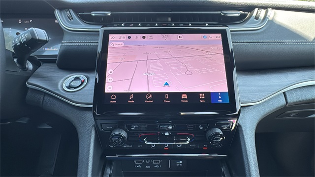 new 2025 Jeep Grand Cherokee car, priced at $48,340