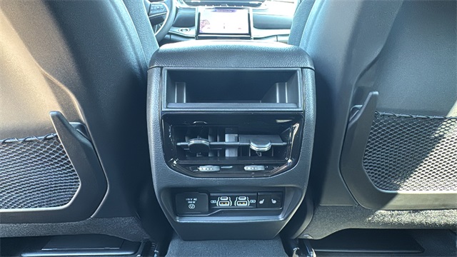 new 2025 Jeep Grand Cherokee car, priced at $48,340