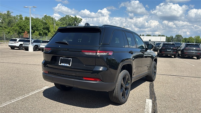 new 2025 Jeep Grand Cherokee car, priced at $48,340