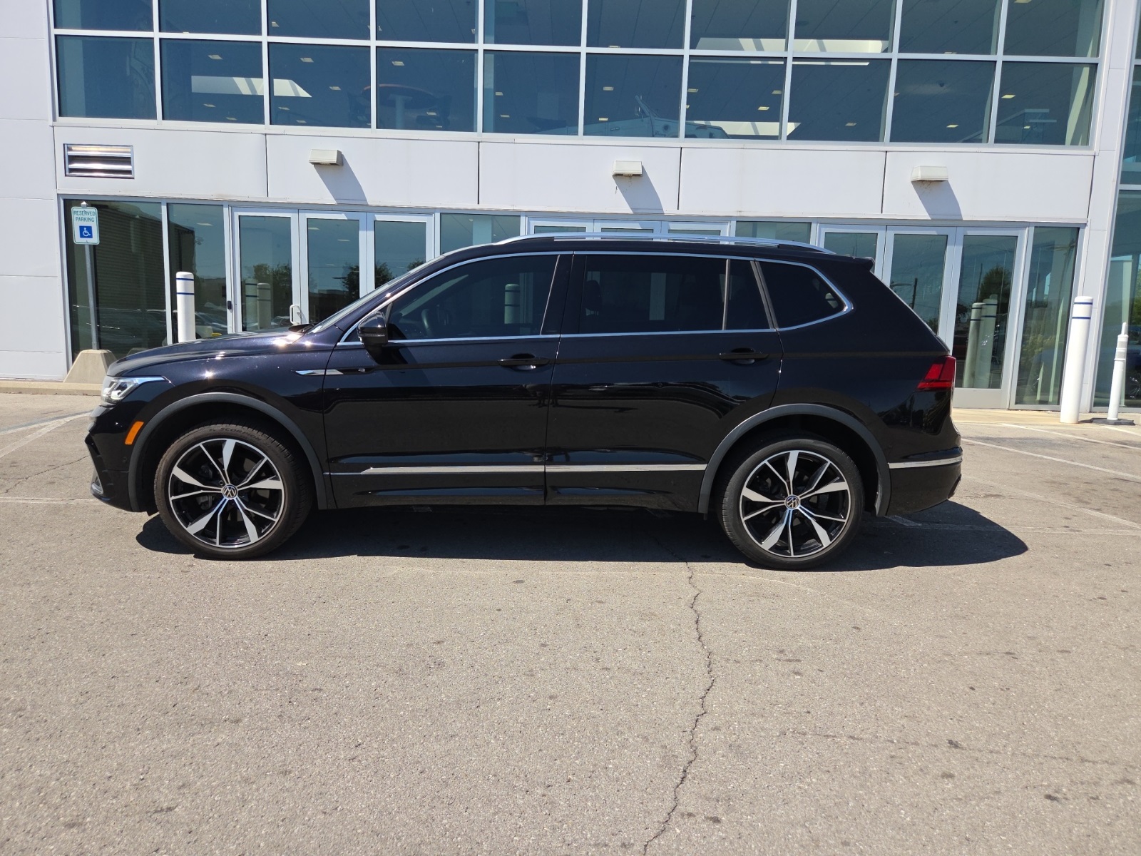 used 2023 Volkswagen Tiguan car, priced at $31,500