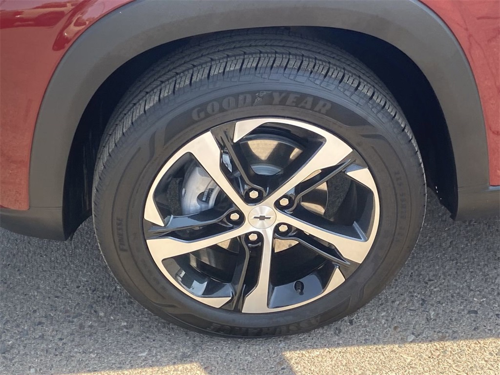 used 2025 Chevrolet Trax car, priced at $23,491