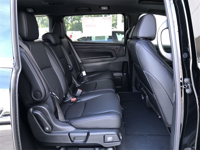 new 2026 Honda Odyssey car, priced at $45,940