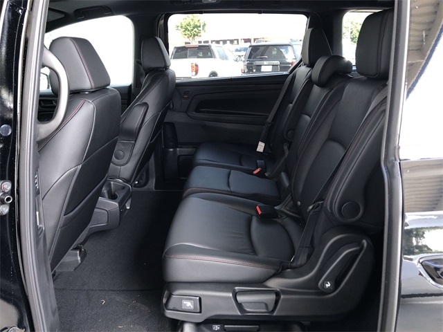 new 2026 Honda Odyssey car, priced at $45,940