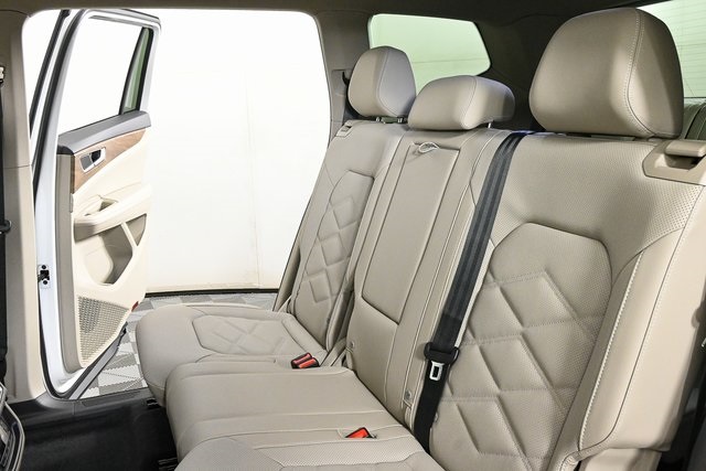new 2026 Volkswagen Atlas car, priced at $43,411