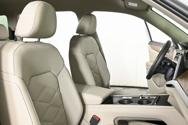 new 2026 Volkswagen Atlas car, priced at $43,411