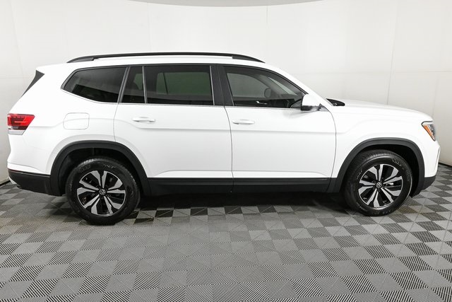 new 2026 Volkswagen Atlas car, priced at $43,411
