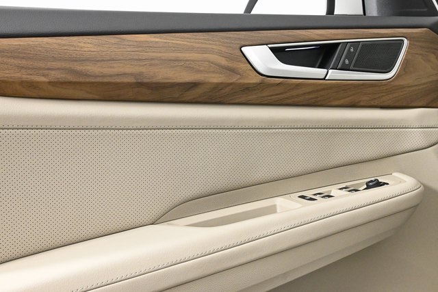 new 2026 Volkswagen Atlas car, priced at $43,411