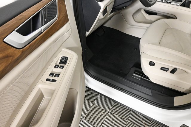 new 2026 Volkswagen Atlas car, priced at $43,411