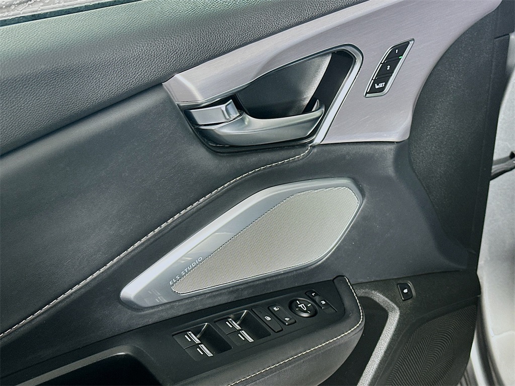 used 2023 Acura RDX car, priced at $34,299