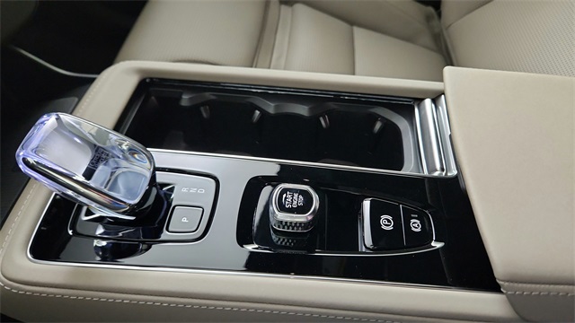 new 2026 Volvo XC90 Plug-In Hybrid car, priced at $89,570